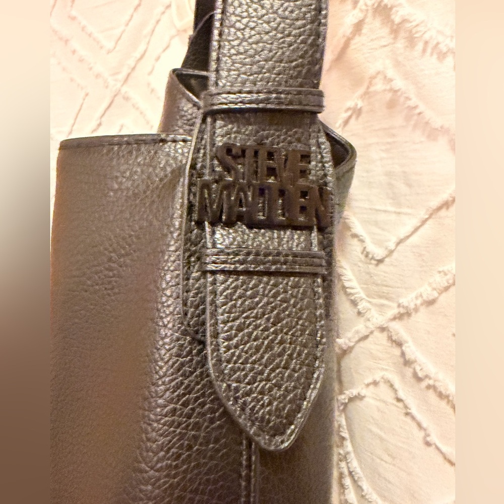 Steve Madden Black Tote Bag with Pouch - Picture 5 of 11